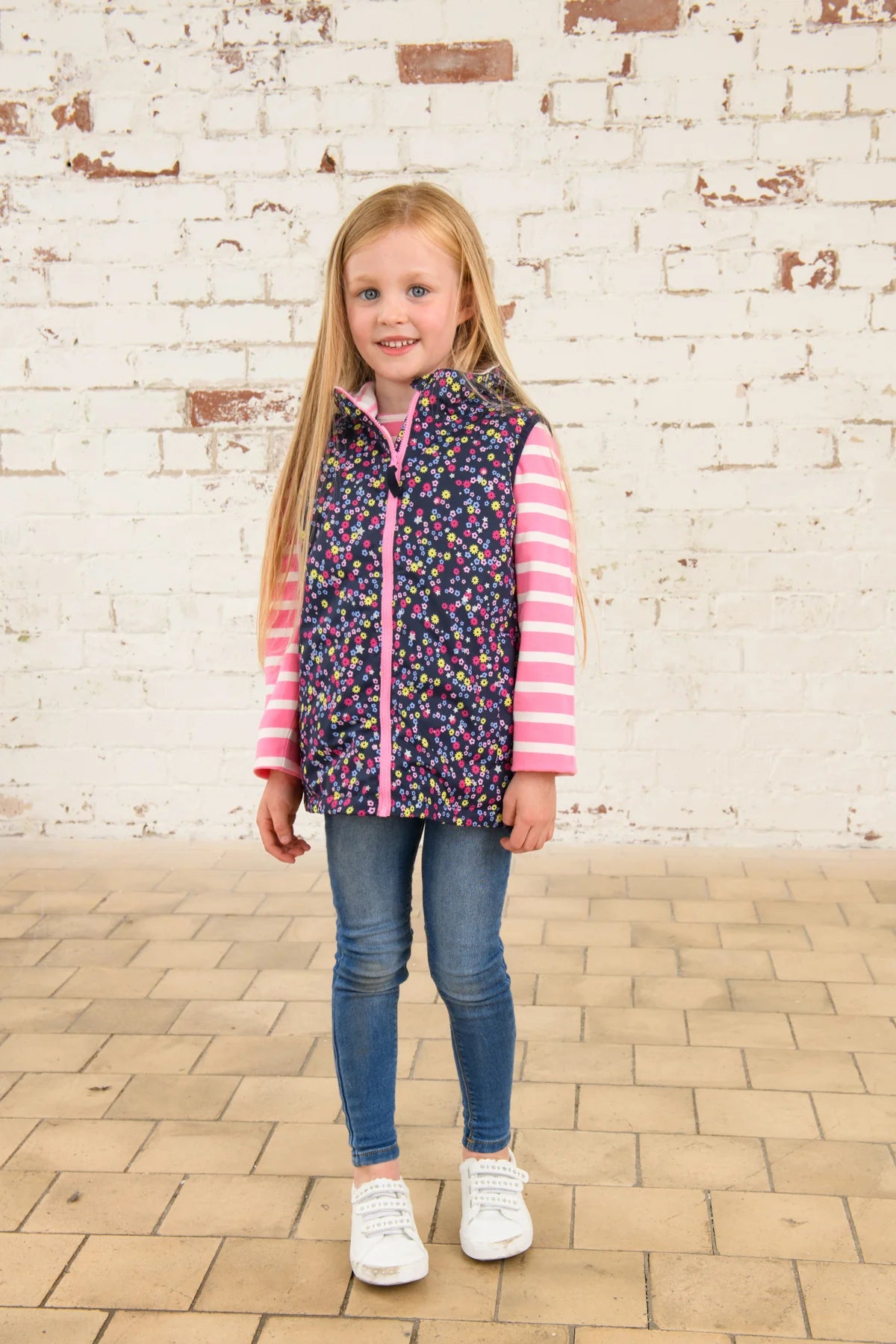 Lighthouse Girls Alex Gilet - Navy Floral