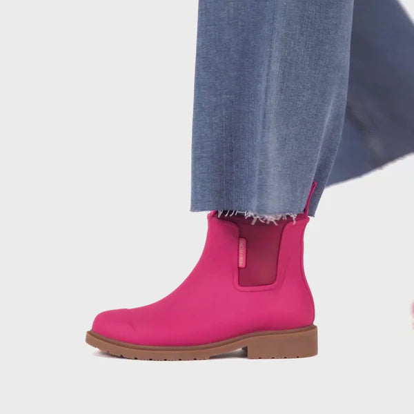 Merry People Bobbi Fuchsia Pink Ankle Wellington Boot