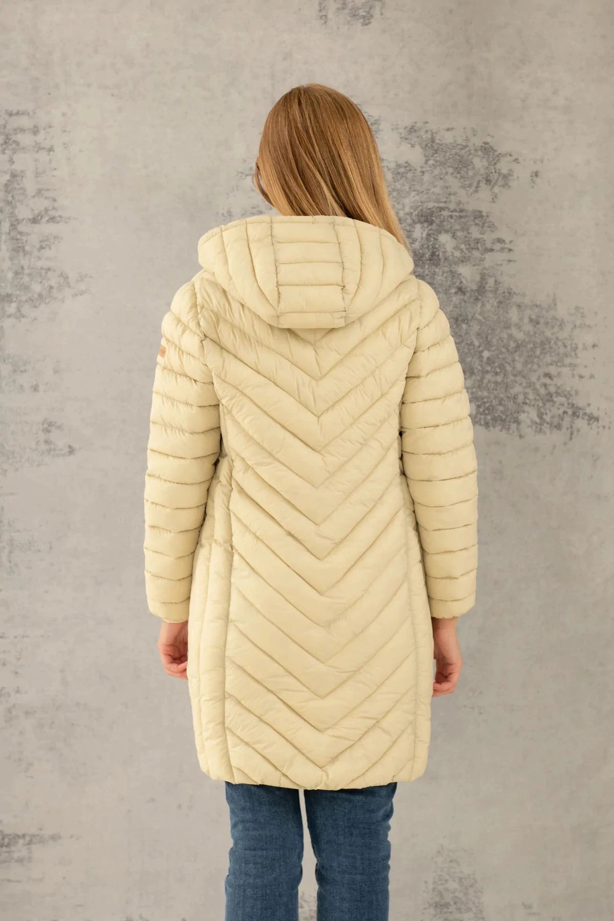 Lighthouse Laurel Coat in Almond