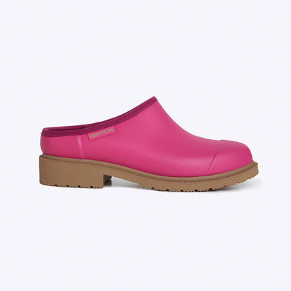 Merry People Billie Clog in Fuchsia Pink