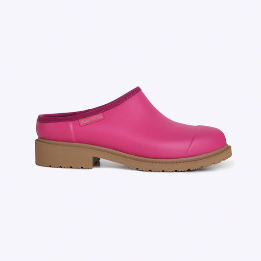 Merry People Billie Clog in Fuchsia Pink