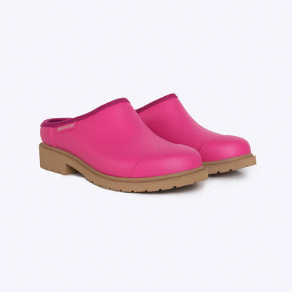 Merry People Billie Clog in Fuchsia Pink