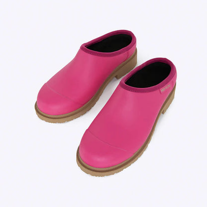 Merry People Billie Clog in Fuchsia Pink