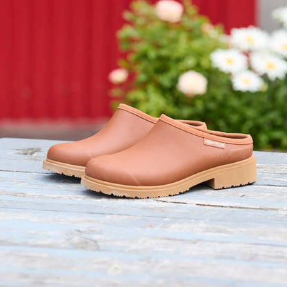Merry People Billie Clog in Rust