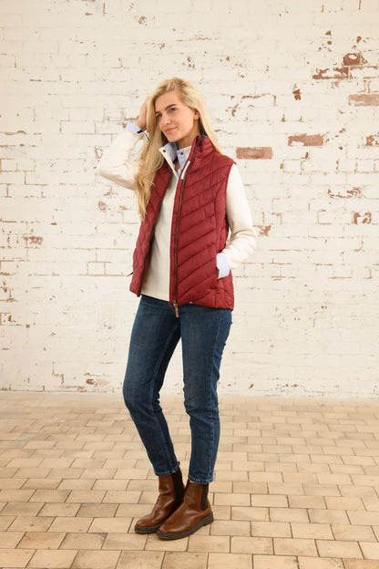 Lighthouse Laurel Gilet in Maroon