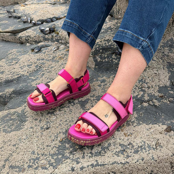 Merry People Lochie Sandal in Mixed Berry