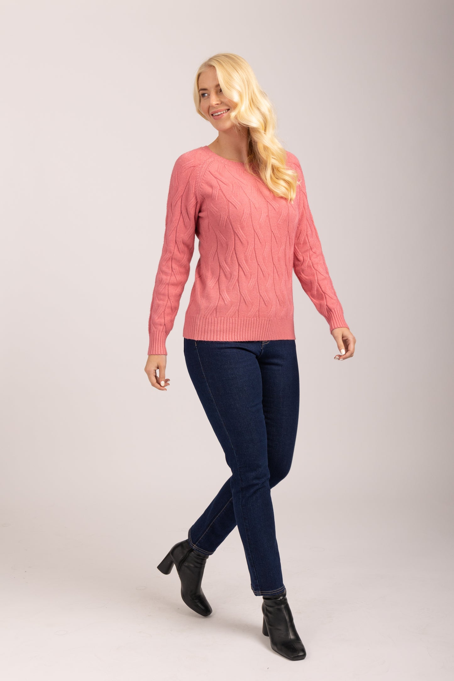 MudFlower Ladies Green Bay Raglan Cable Jumper Mauvewood