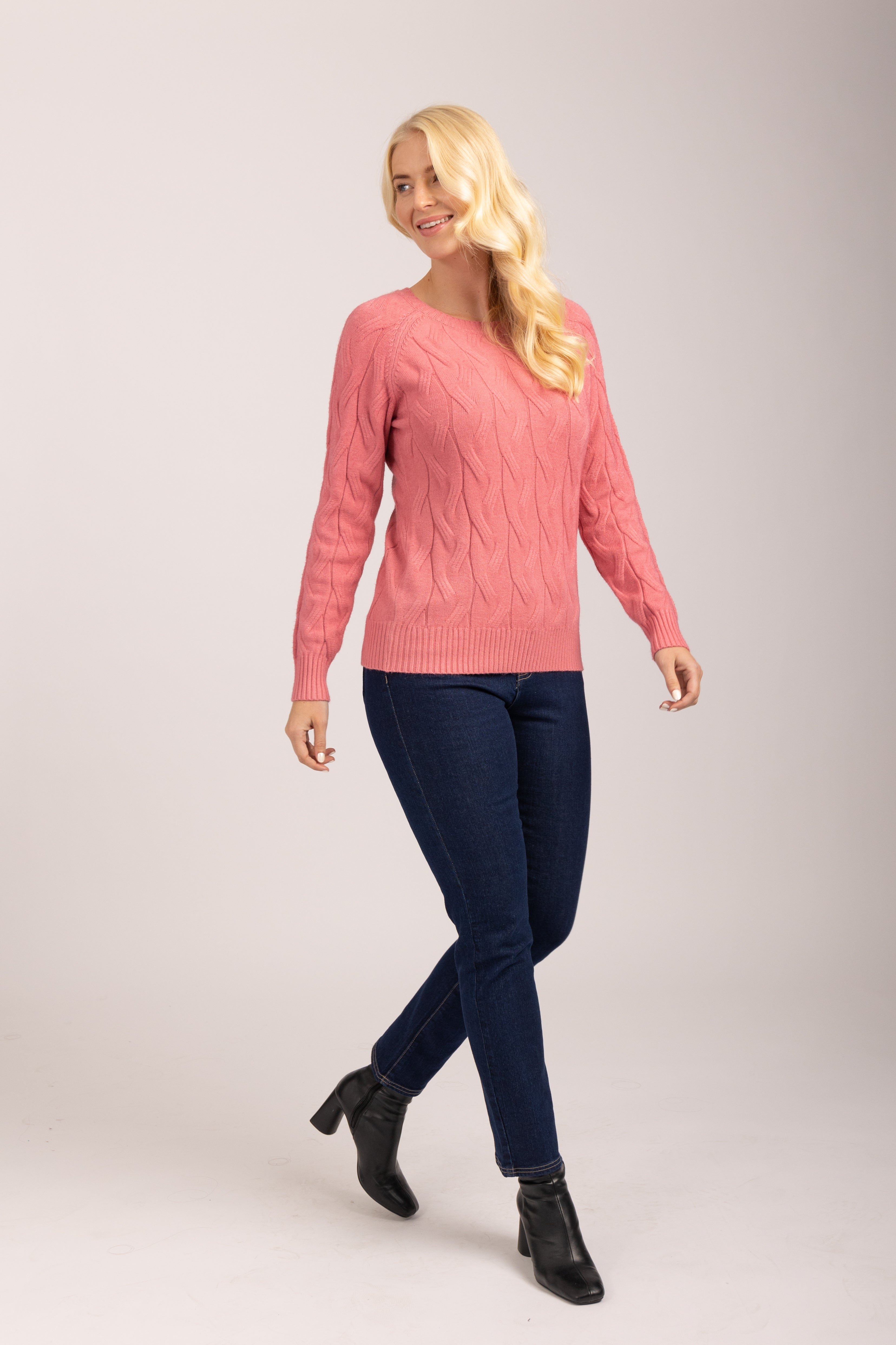MudFlower Ladies Green Bay Raglan Cable Jumper Mauvewood