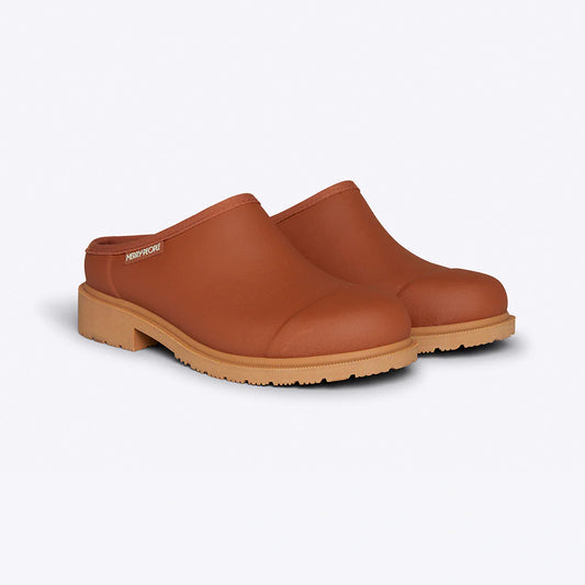 Merry People Billie Clog in Rust