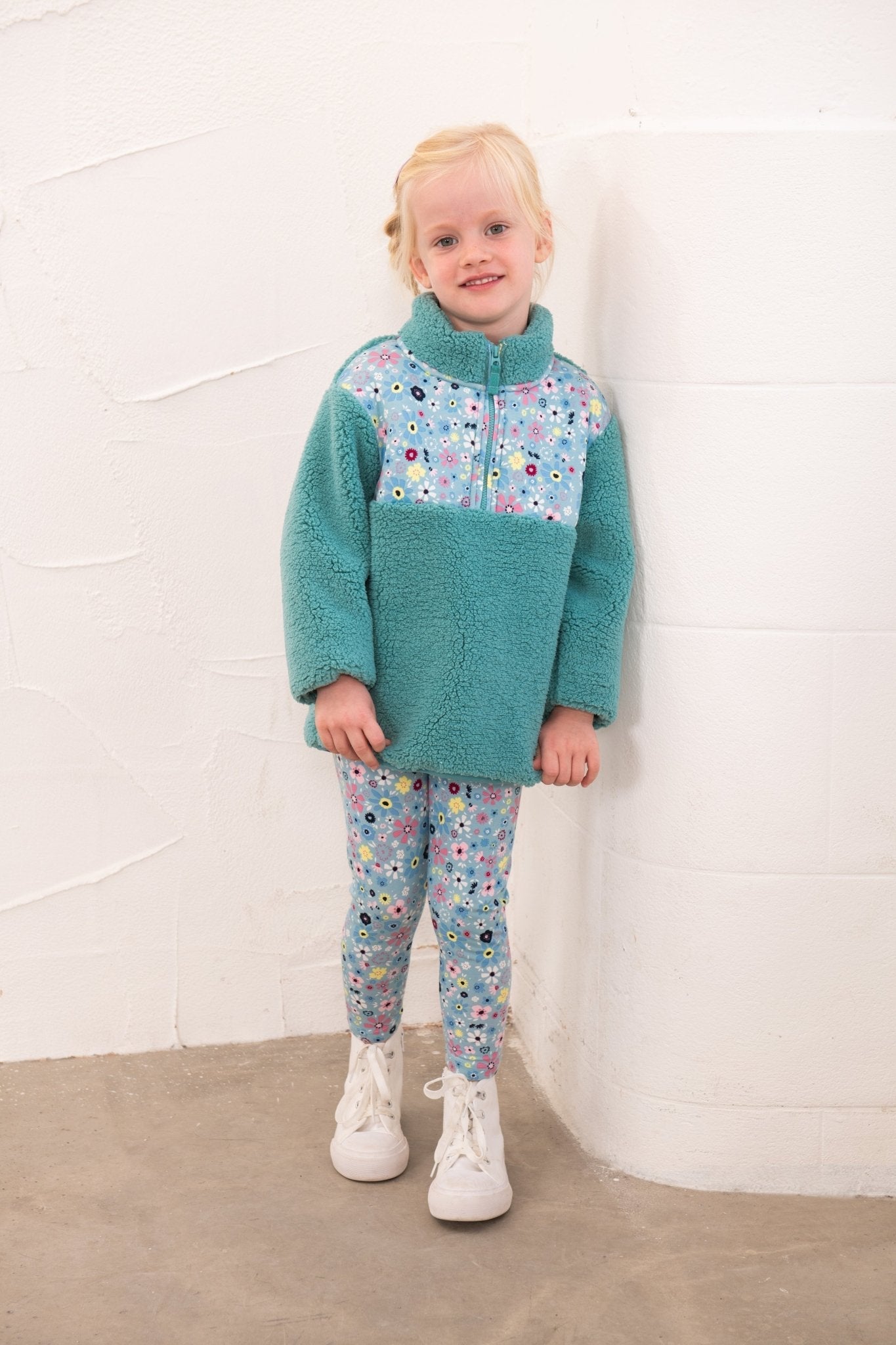 Lighthouse Cassie Fleece - Teal Floral
