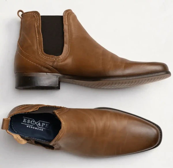 Escape Mens Austin Leather Chelsea Boots in Tan