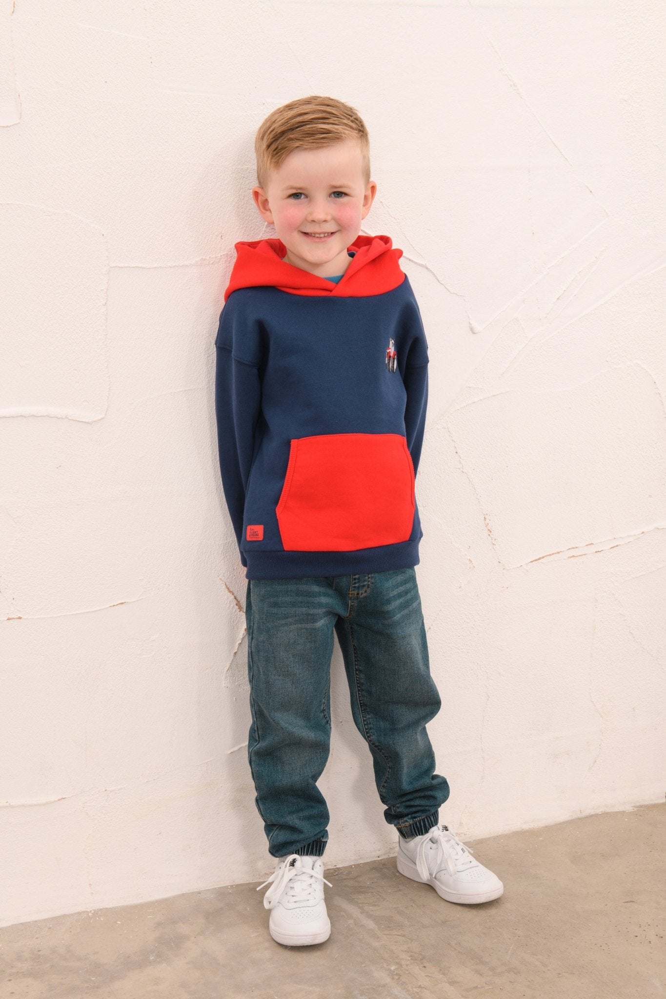 Lighthouse Jasper Hoddie - Red Tractor