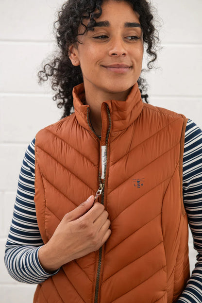 Lighthouse Laurel Gilet in Rust