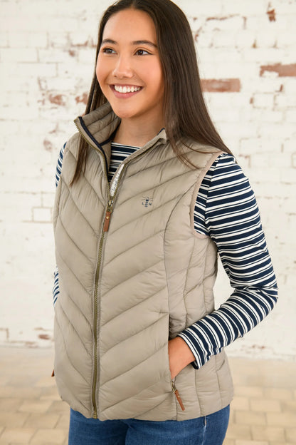 Lighthouse Laurel Gilet in Mocha