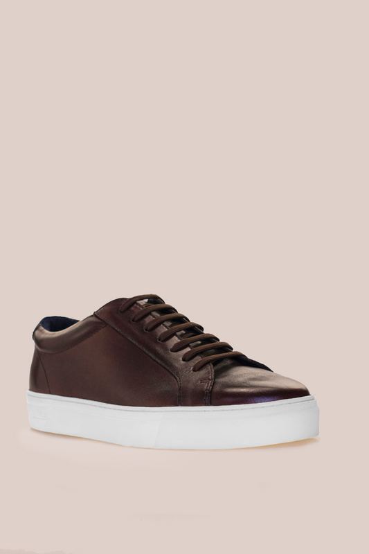 The P22 Smart Sneaker, part of the all-new Cavani X Best collaboration. With its unique sole pattern and smooth design, you're sure to look your best in the P22 Smart Sneaker.   TV personality, famous for his appearances on 'Ex on the Beach', 'Celebrity Big Brother' and so much more.   The Calum Best Range @ www.millscountrystore.com