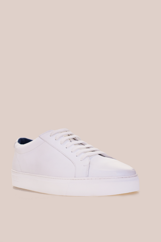 The P22 Smart Sneaker, part of the all-new Cavani X Best collaboration. With its unique sole pattern and smooth design, you're sure to look your best in the P22 Smart Sneaker.   TV personality, famous for his appearances on 'Ex on the Beach', 'Celebrity Big Brother' and so much more.   The Calum Best Range @ www.millscountrystore.com