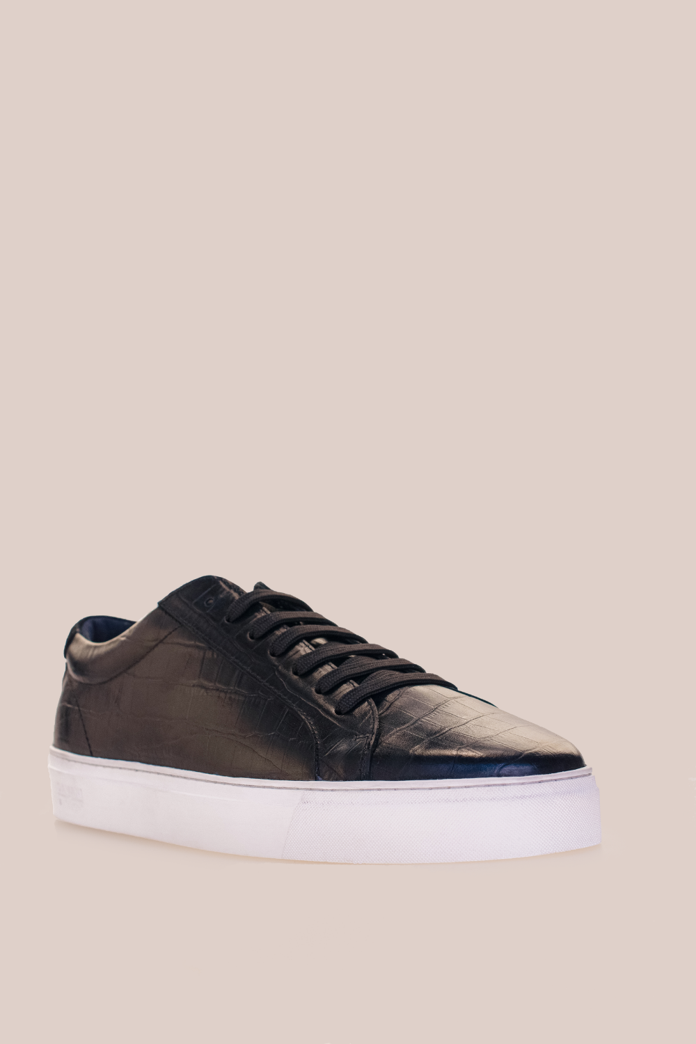 The P22 Smart Sneaker, part of the all-new Cavani X Best collaboration. With its unique sole pattern and smooth design, you're sure to look your best in the P22 Smart Sneaker. TV personality, famous for his appearances on 'Ex on the Beach', 'Celebrity Big Brother' and so much more. @ www.millscountrystore.com