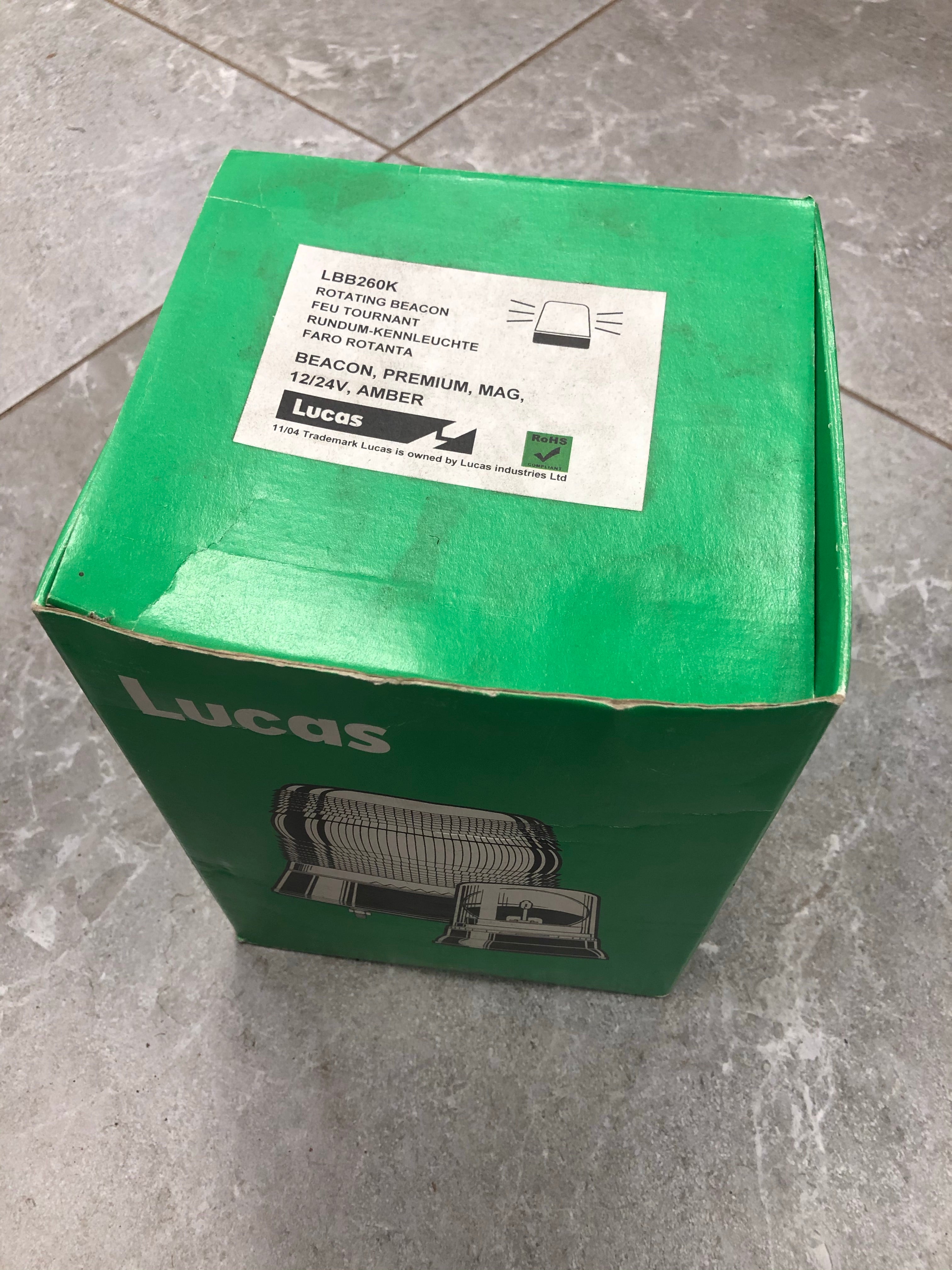 Lucas LBB260K Rotating Beacon Lamp feu Tournant 12/24V Magentic Amber @ millscountrystore.com